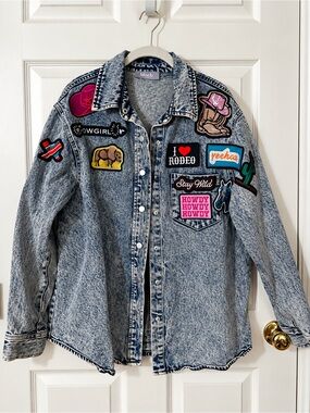 Western Patch Acid-Wash Denim Shirt Jacket - Grey